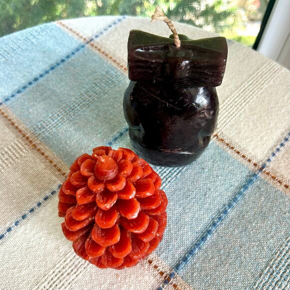 Set of 2 Vintage Novelty Candles Red Pinecone & Brown Tribal Figure Candles - Picture 11 of 15